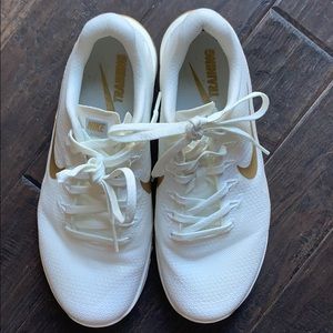 Nike Champagne Metcons Size 7.5 Like New